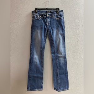 Shyanne Women’s Medium Wash Low Rise Bootcut Jean